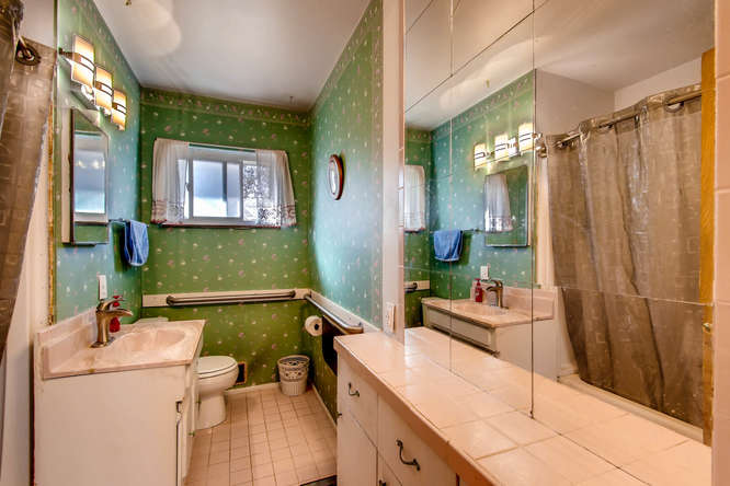 2977 S Wolff St Denver CO-small-019-9-Bathroom-666x444-72dpi.jpg