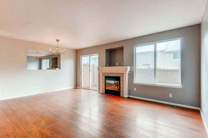 1273 S Zeno Way Unit C Aurora-small-004-3-Living Room-666x443-72dpi.jpg