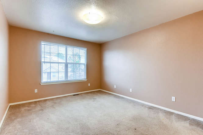 1273 S Zeno Way Unit C Aurora-small-022-13-2nd Floor Bedroom-666x443-72dpi.jpg