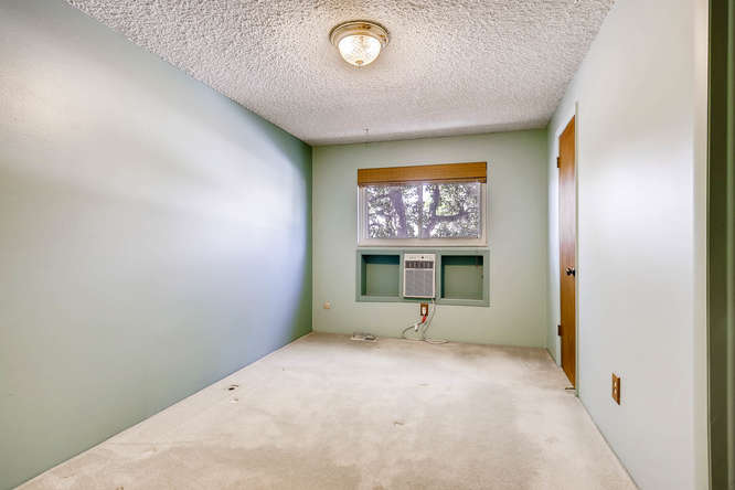 12985 W 20th Ave Golden CO-small-014-30-2nd Floor Master Bedroom-666x444-72dpi.jpg