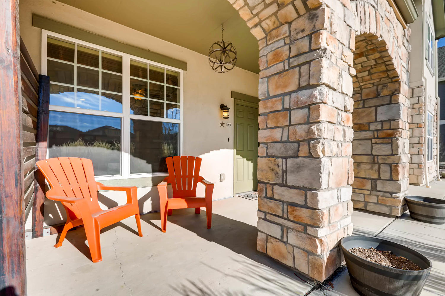9907 MLK Jr Blvd Unit 104-large-005-34-Front Patio-1500x1000-72dpi.jpg