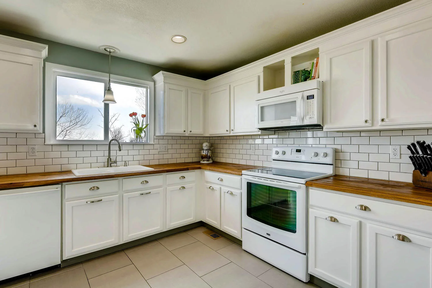 10802 Steele St Northglenn CO-large-013-23-Kitchen-1500x1000-72dpi.jpg