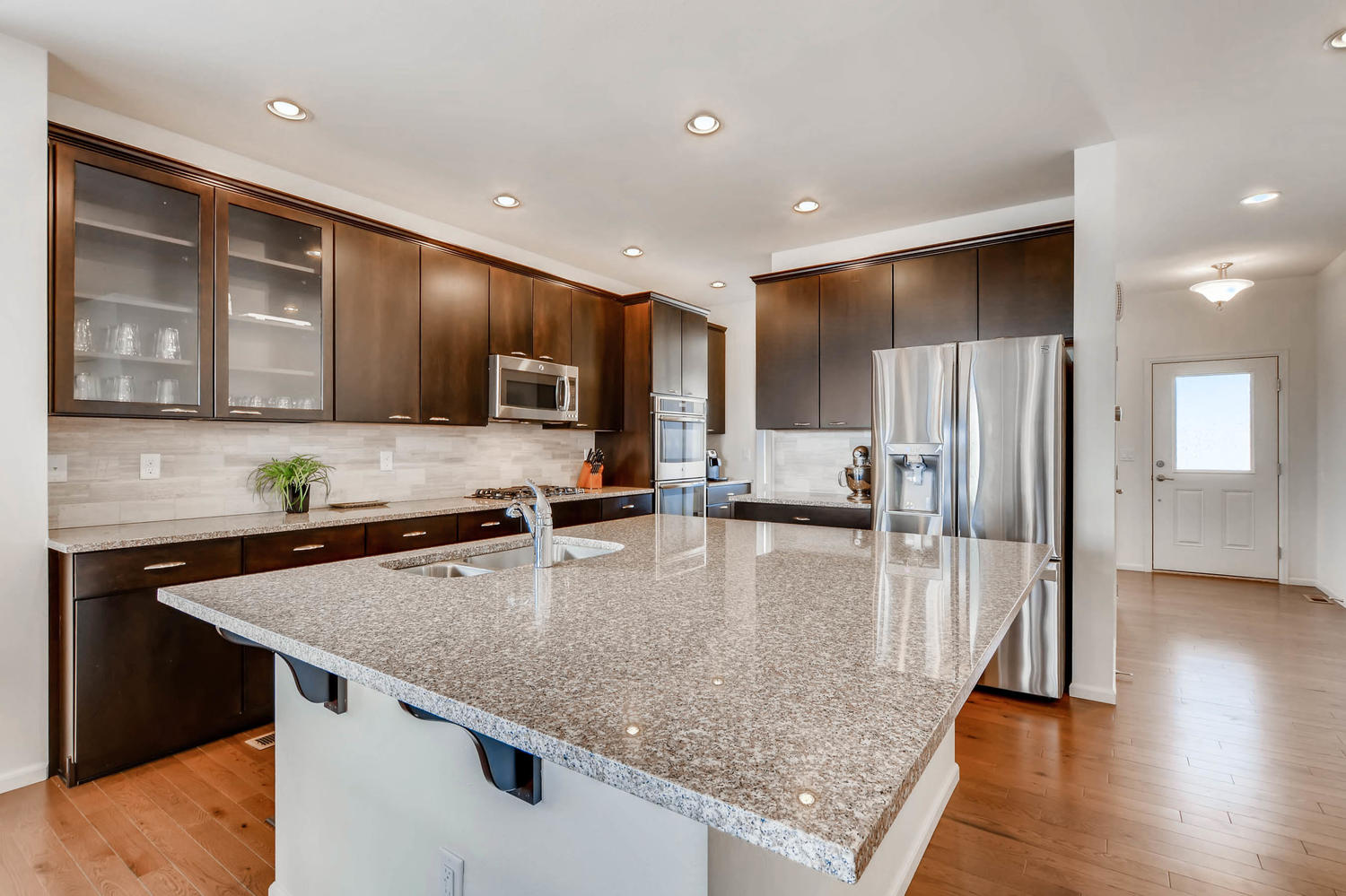 5401 S Granby Way Aurora CO-large-008-10-Kitchen-1500x999-72dpi.jpg