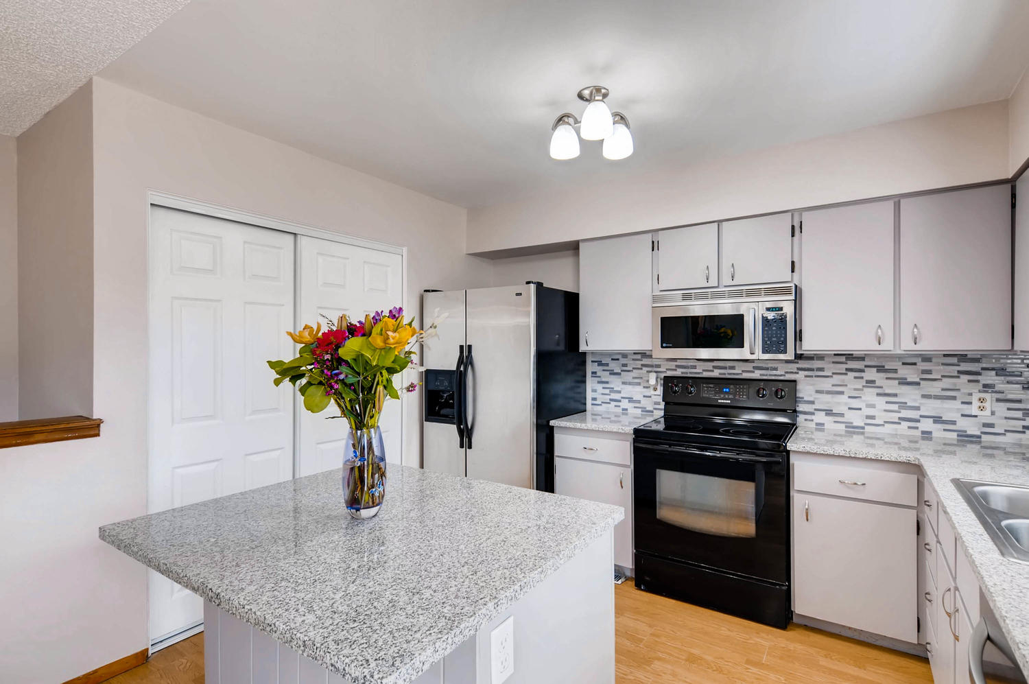 2399 Granby Way Aurora CO-large-012-4-Kitchen-1500x997-72dpi.jpg