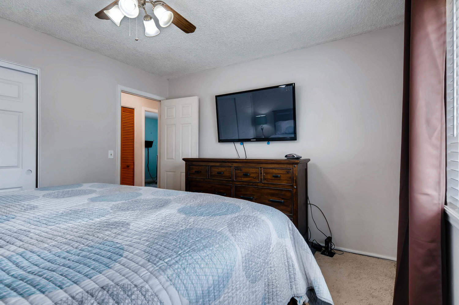 2399 Granby Way Aurora CO-large-015-17-Master Bedroom-1500x997-72dpi.jpg