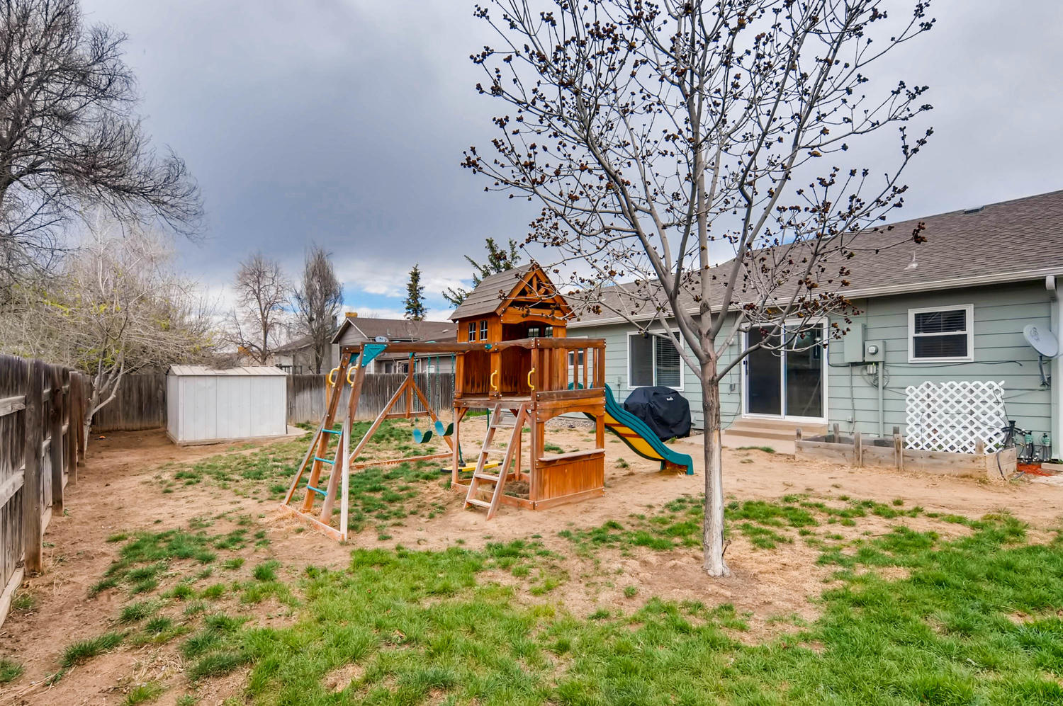 2399 Granby Way Aurora CO-large-026-22-Back Yard-1500x997-72dpi.jpg