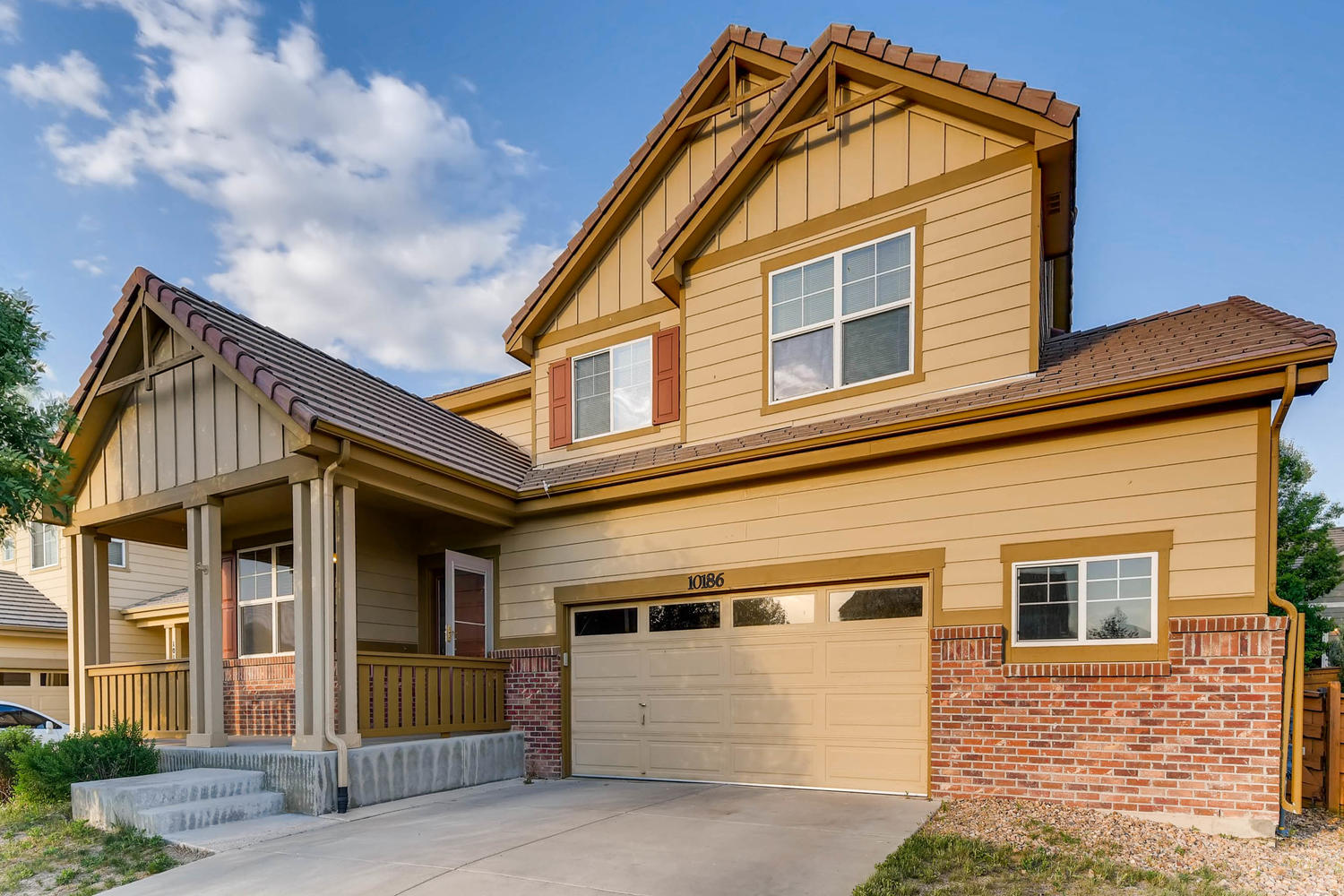 10186 Pitkin Way Commerce City-large-001-15-Exterior Front-1500x1000-72dpi.jpg