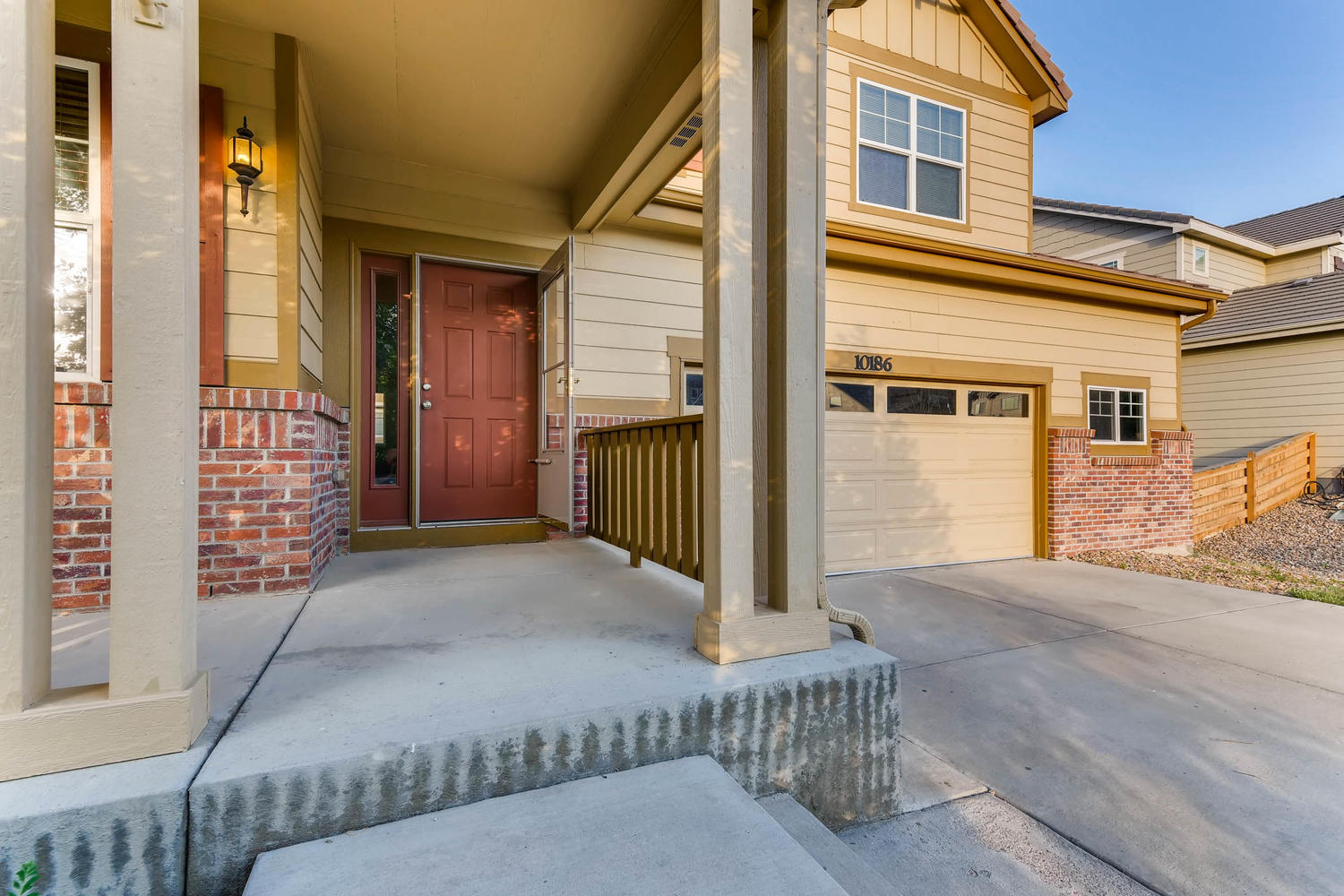 10186 Pitkin Way Commerce City-large-003-1-Exterior Front Entry-1500x1000-72dpi.jpg