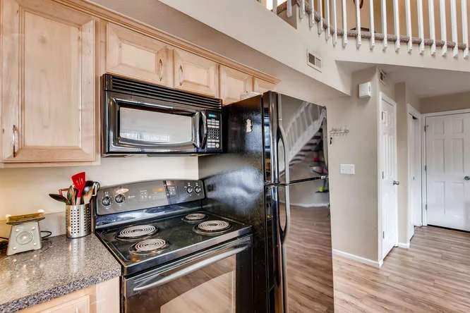 3300 W Florida Ave Unit 27-small-013-5-Kitchen-666x444-72dpi.jpg