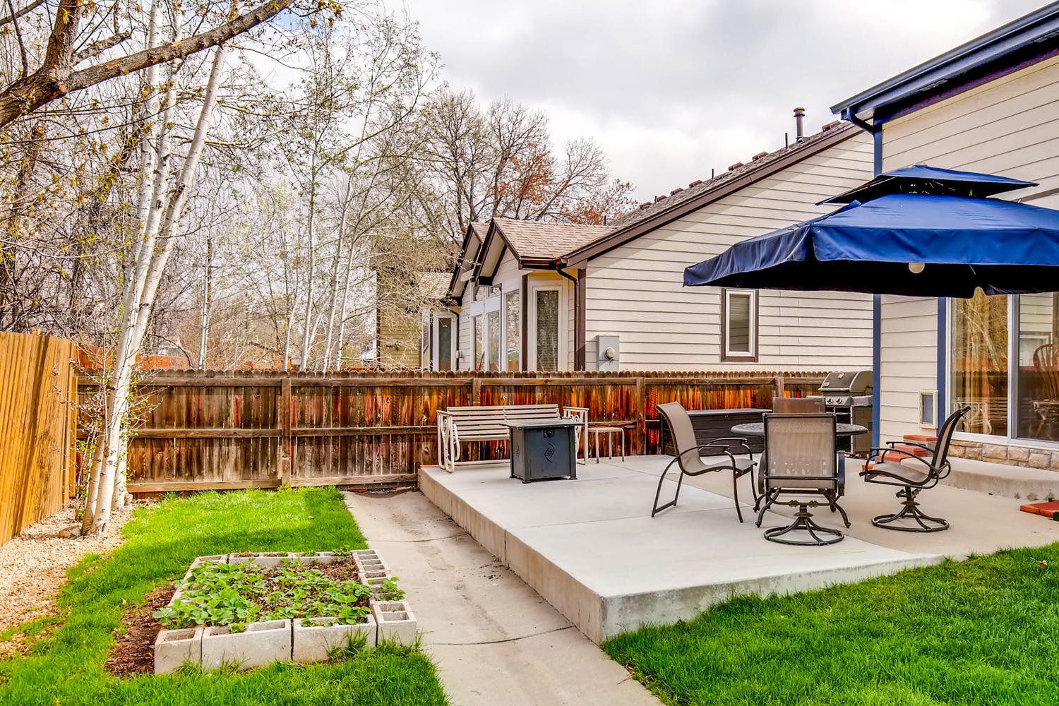 8690 W 49th Cir Arvada CO-large-023-23-Patio2-1500x1000-72dpi.jpg