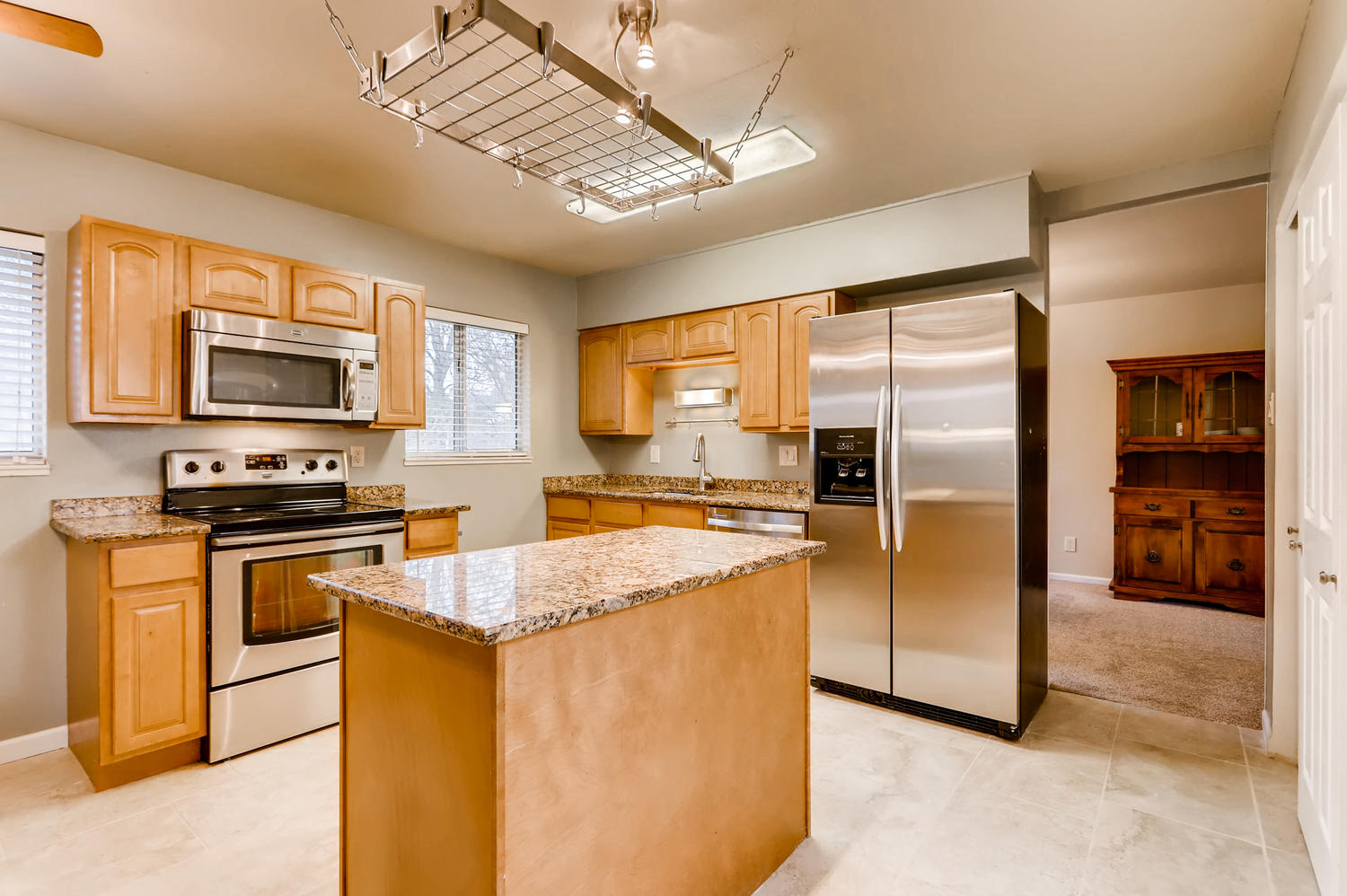 16971 E Bates Ave Aurora CO-large-010-22-Kitchen-1500x998-72dpi.jpg