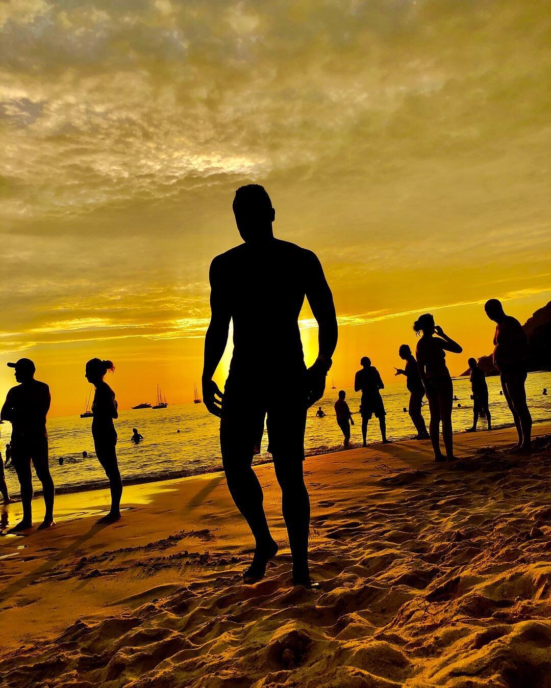 Global Sabbatical Beach Silhouette.jpg