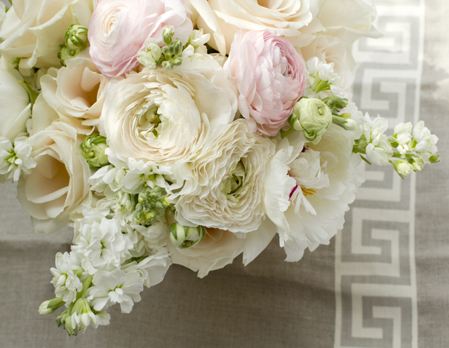 white bouquet_IMG_2324.jpg