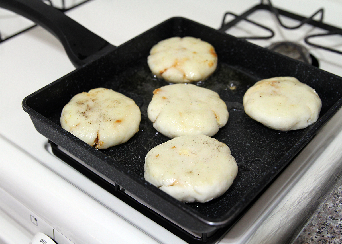 2017-12-03 pupusas (4a).jpg