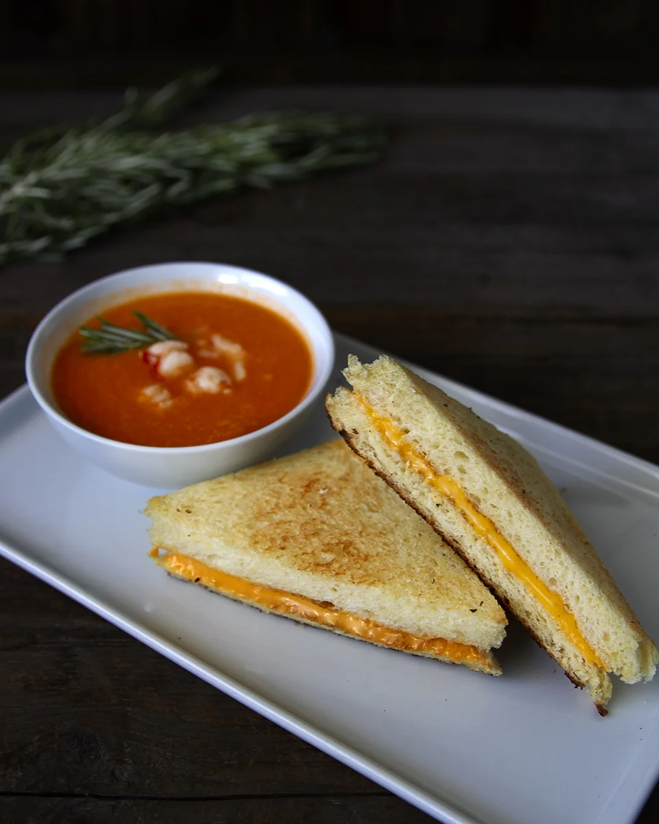shrimptombisquegrilledcheese (1).jpg