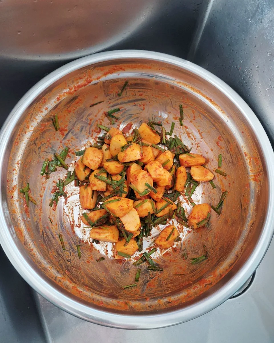 2022 october kimchi therapyt-square in the kitchen