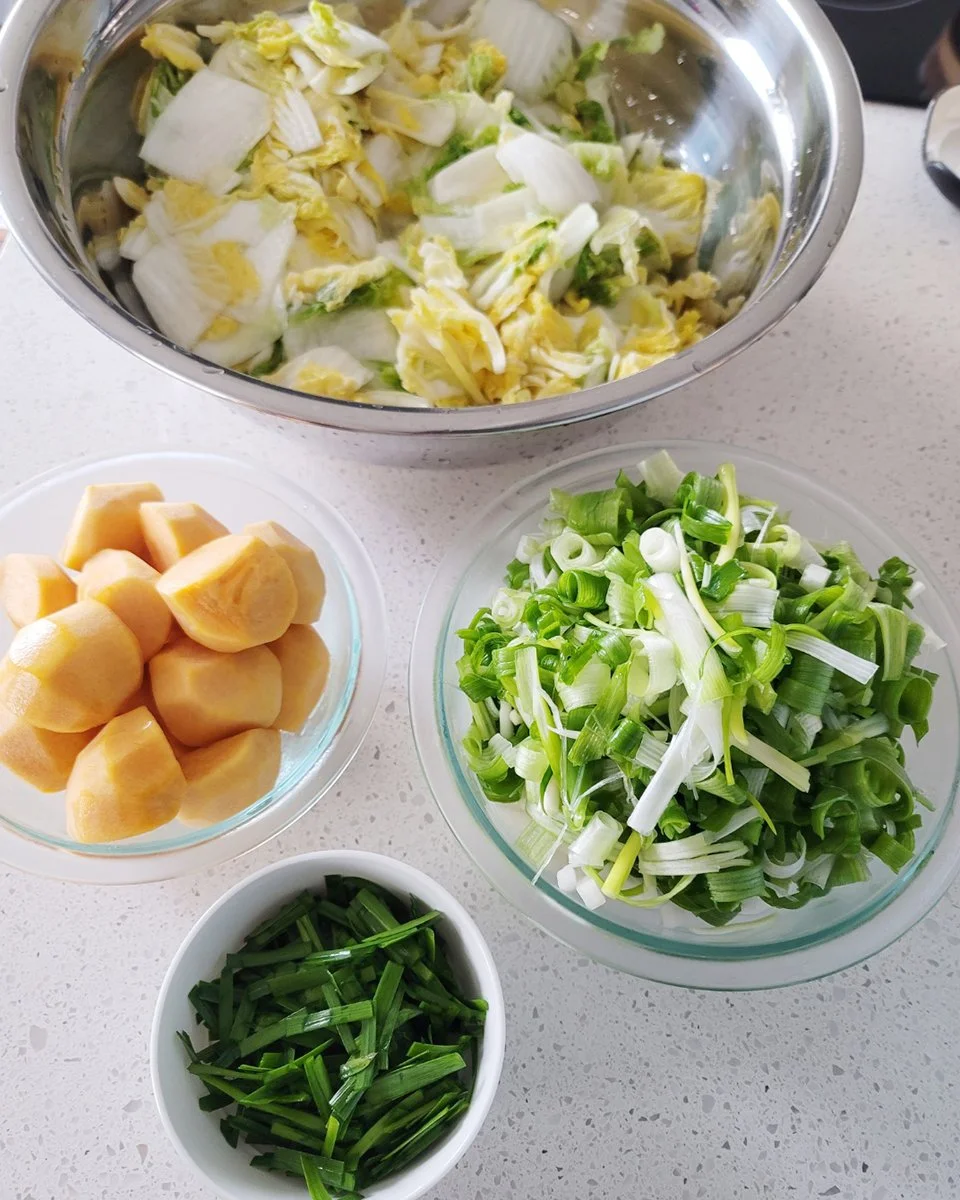 2022 october kimchi therapyt-square in the kitchen