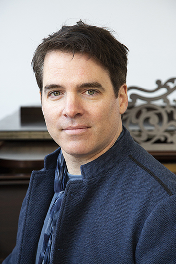 Click to download: Daniel Kelly - headshot - high resolution Daniel Kelly - headshot - low resolution Photo credit - Flynn Larsen