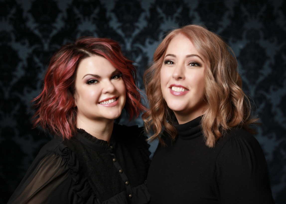  Christina (L) and Lauren (R)  Credit Brystan Studios/Lori Brystan 