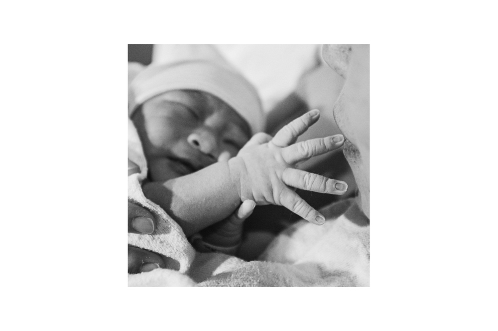 J's Birth Story Borders-02.jpg