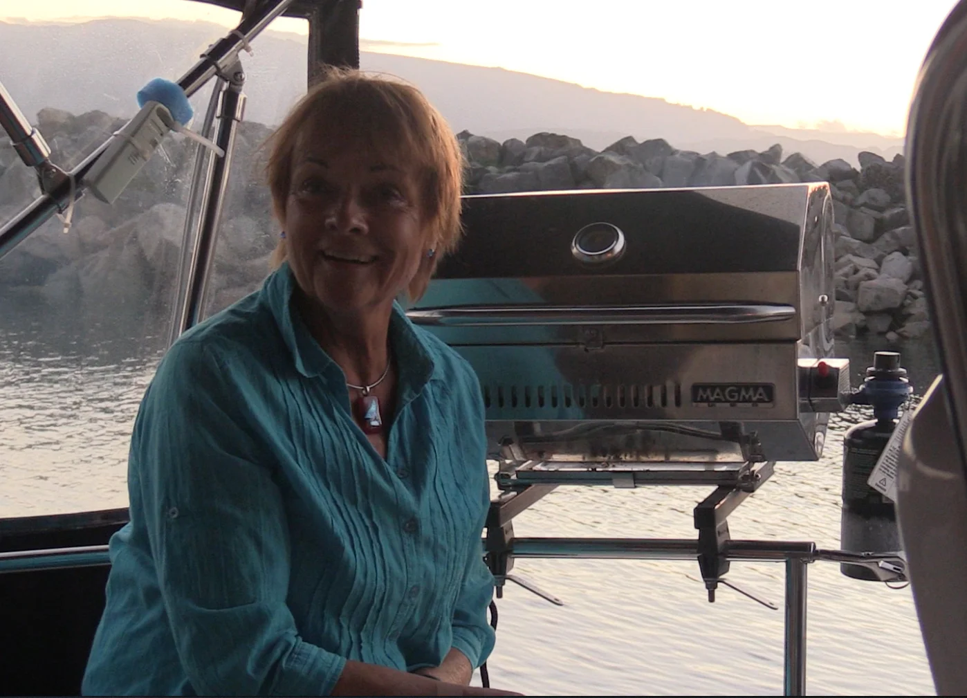 Sailboat Judy - Mean chicken BBQ!
