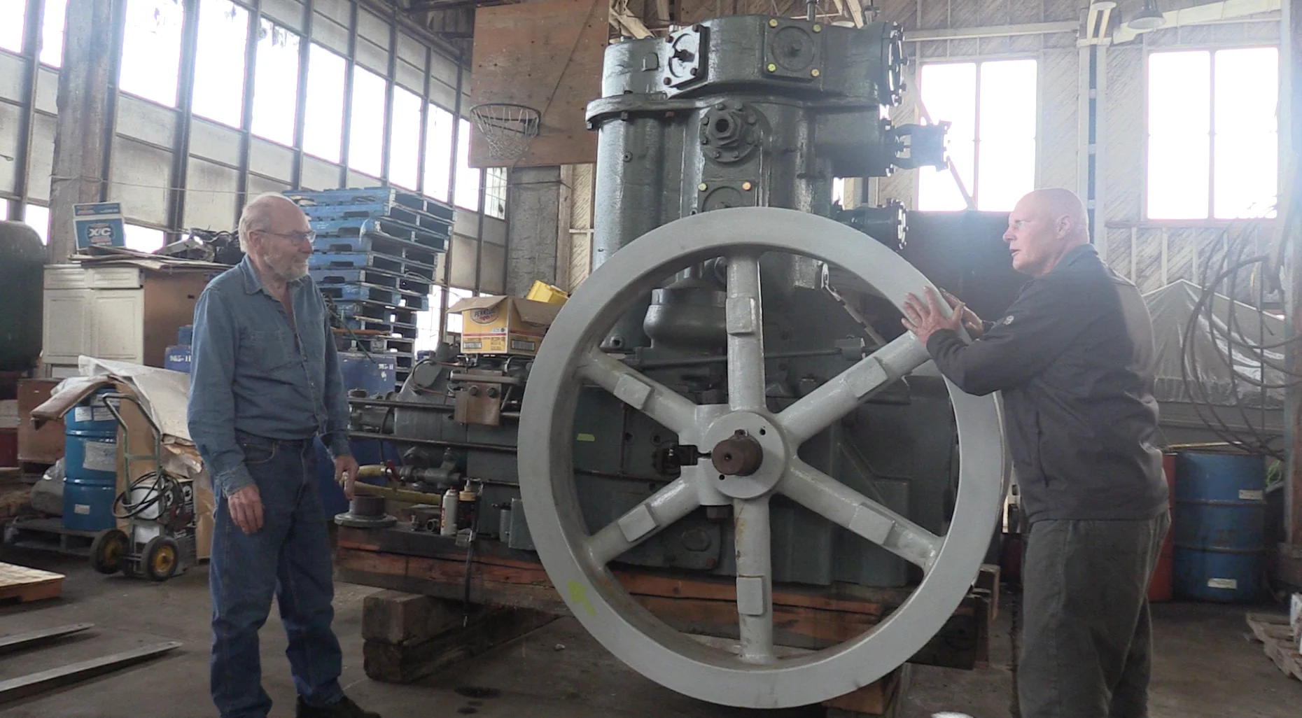 Single cylinder compressor