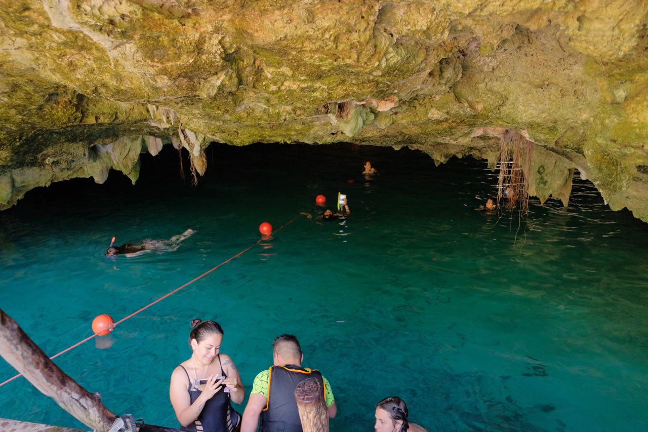 cenote f.jpg