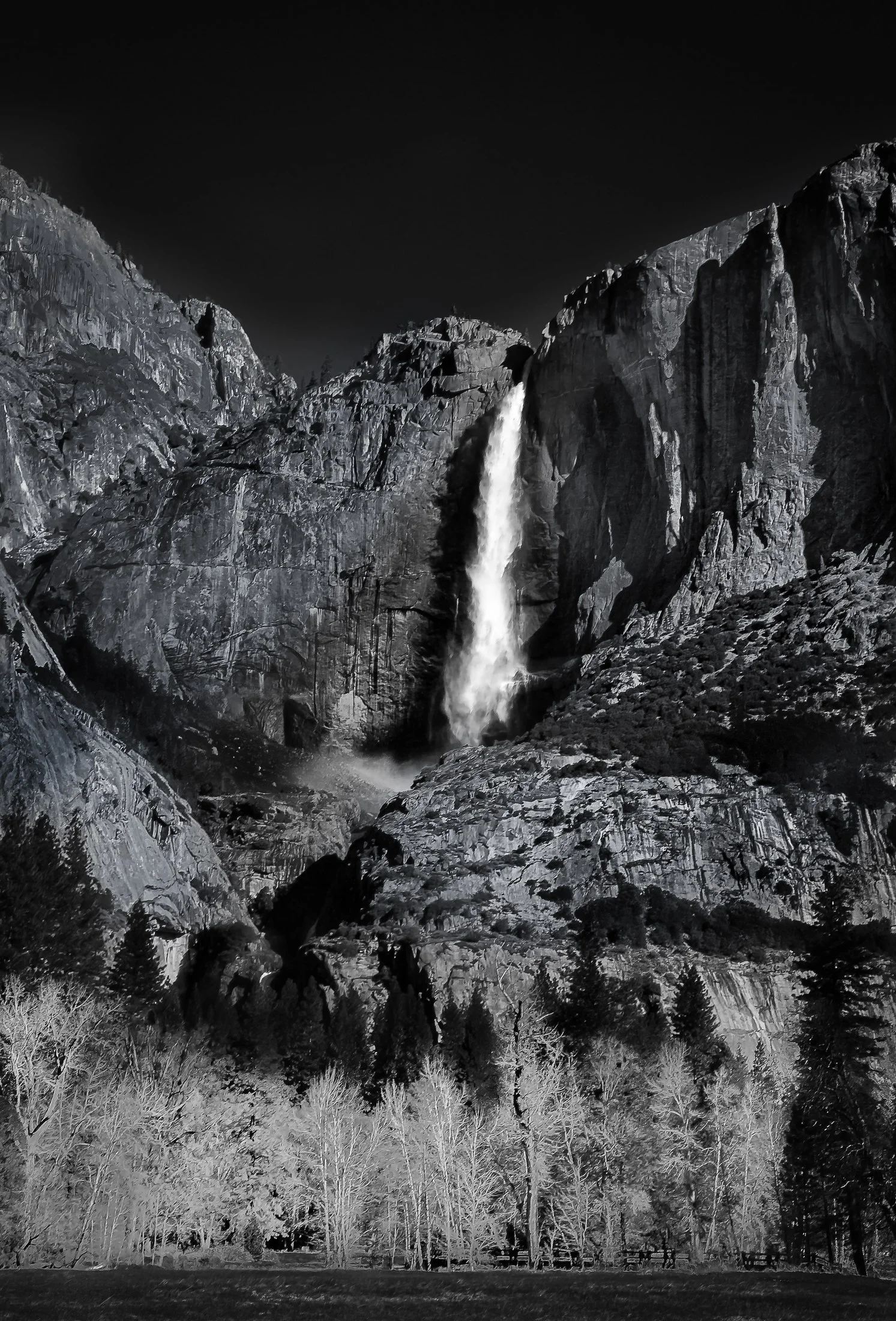 Waterfall Yosemite B+W.jpg
