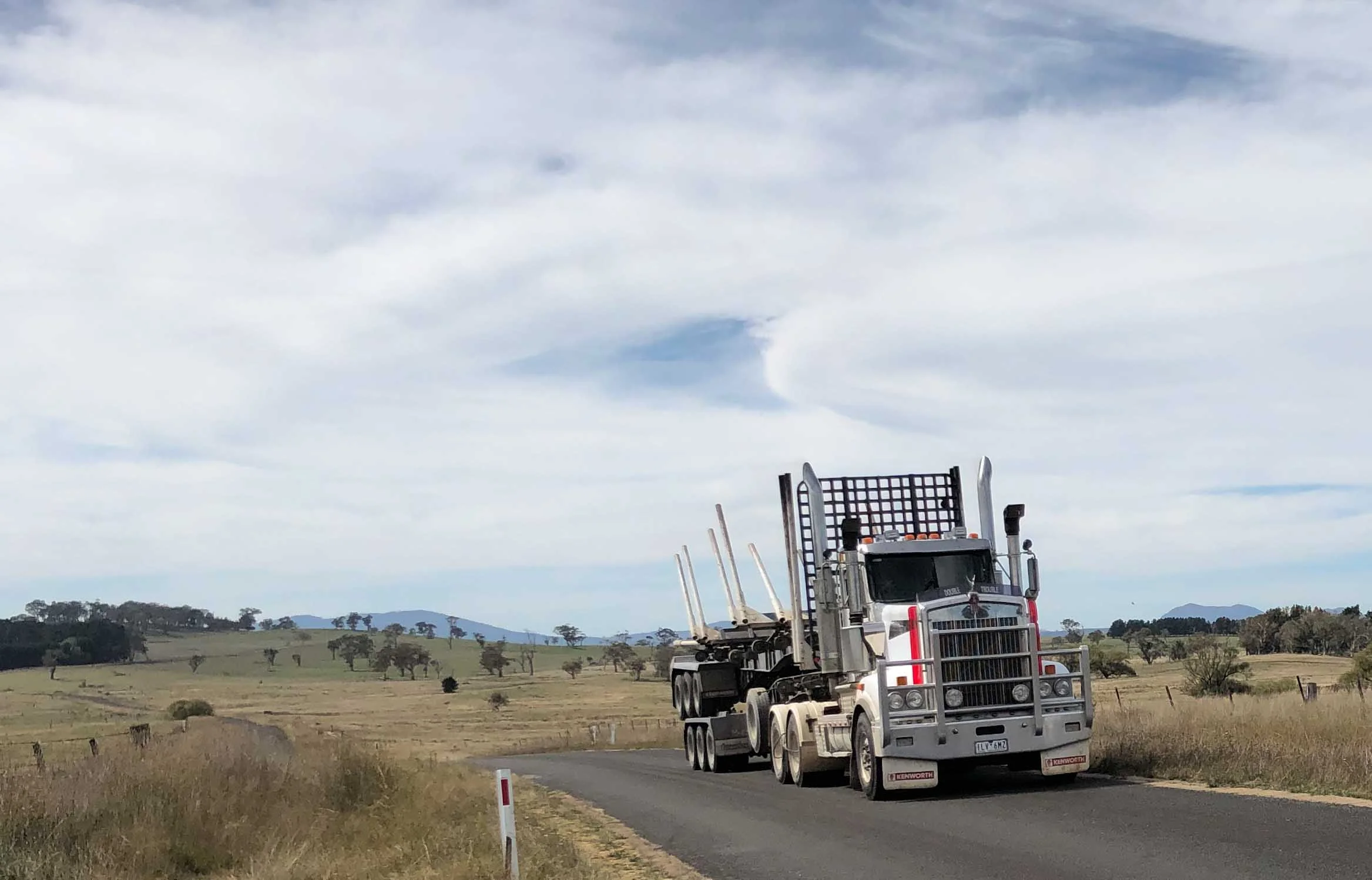 Big Kenworth after dumping its log load at Bombala. I’m outa here.