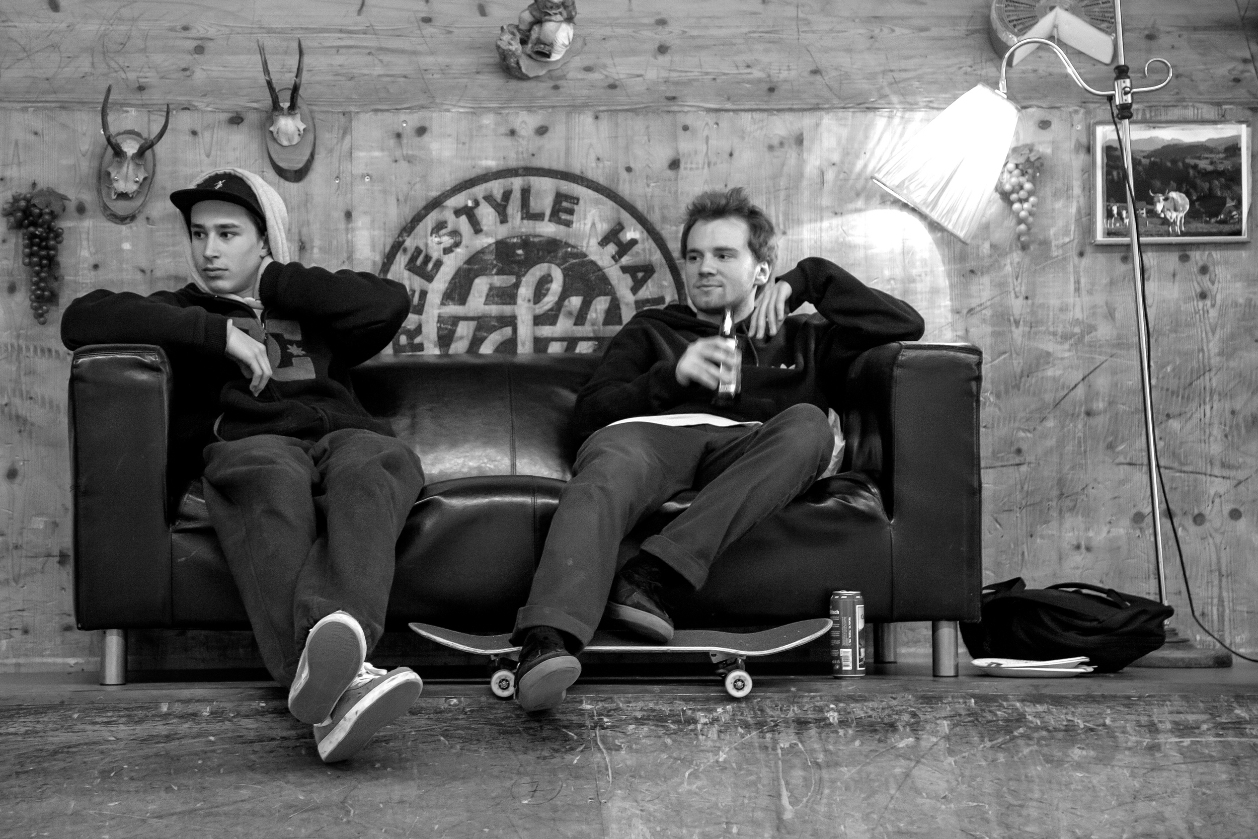 Massimo und Schwed kicking it back, watching the Session