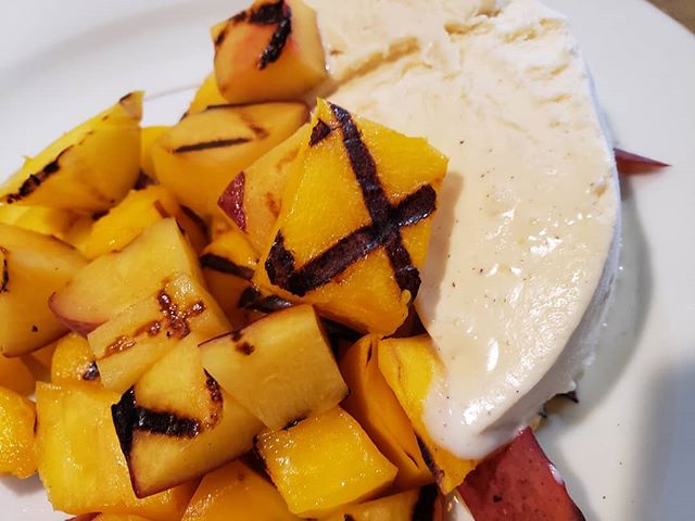 Grilled fruit and French vanilla ice cream #foodie #amazing #dessert #chef #healthyfood #gourmet #healthyfood #fitness