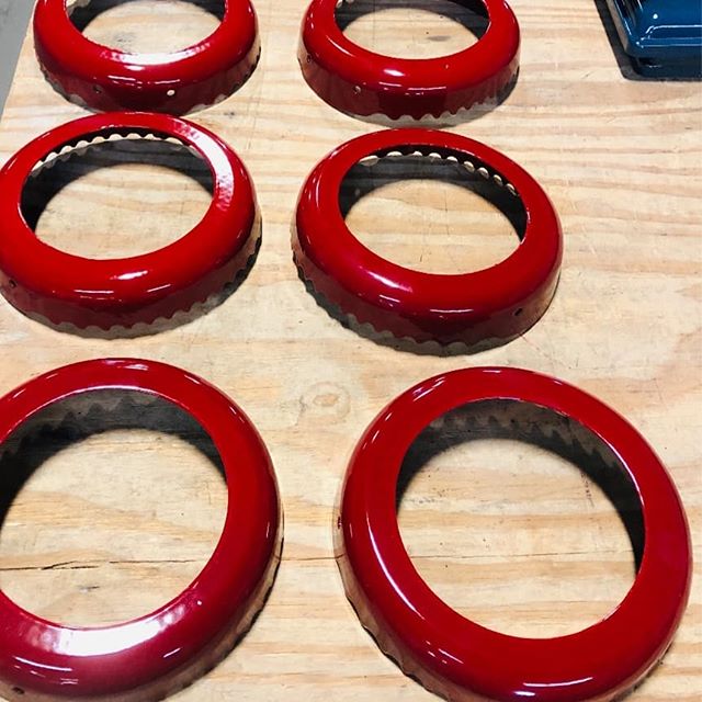 Enameled cast iron is finally happening 
Stephen's stovetop bbq cast iron with Red enameled bases #chef #gourmet #wine #fitness #healthyfood #castironcooking