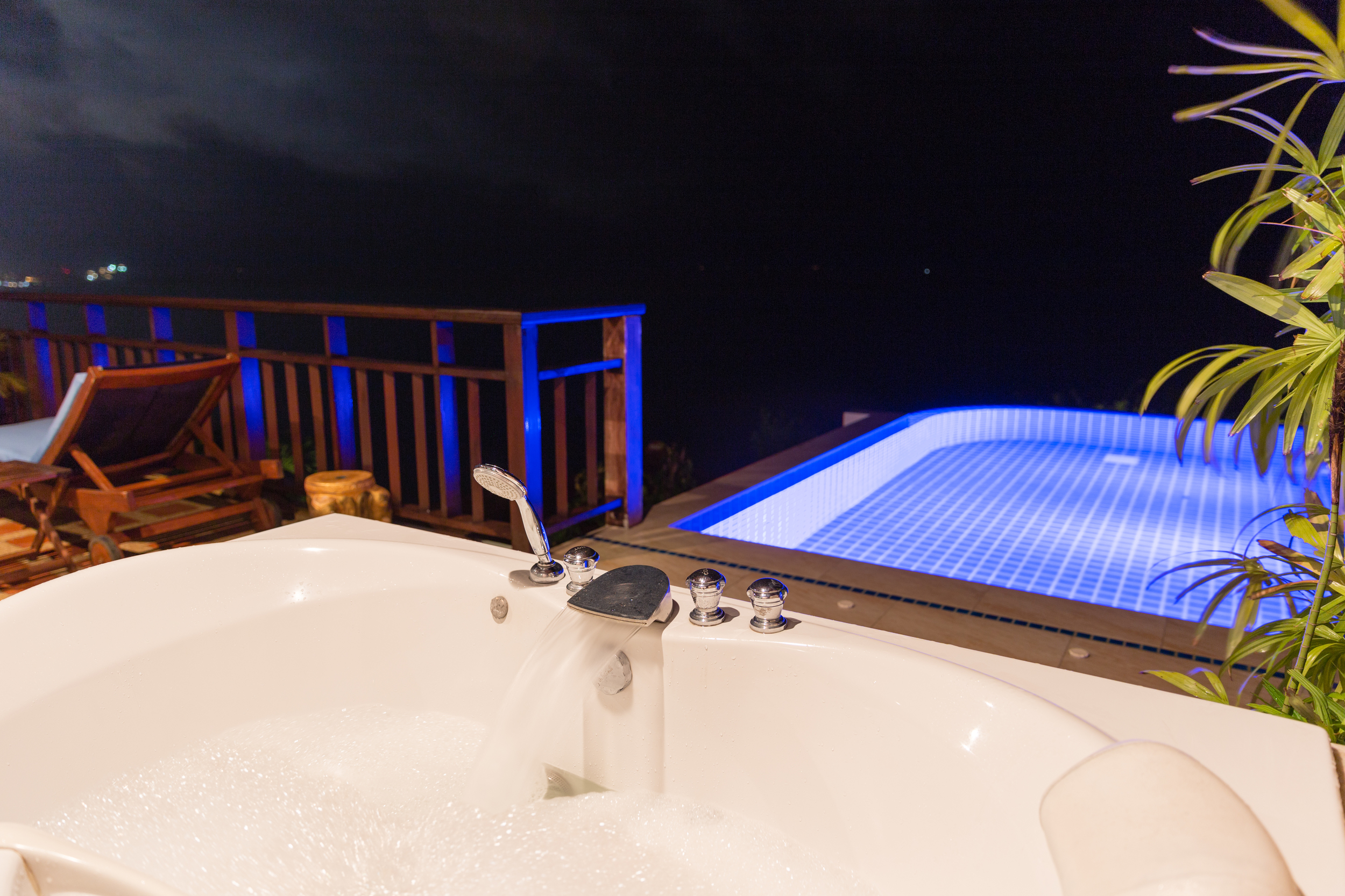The outdoor jacuzzi