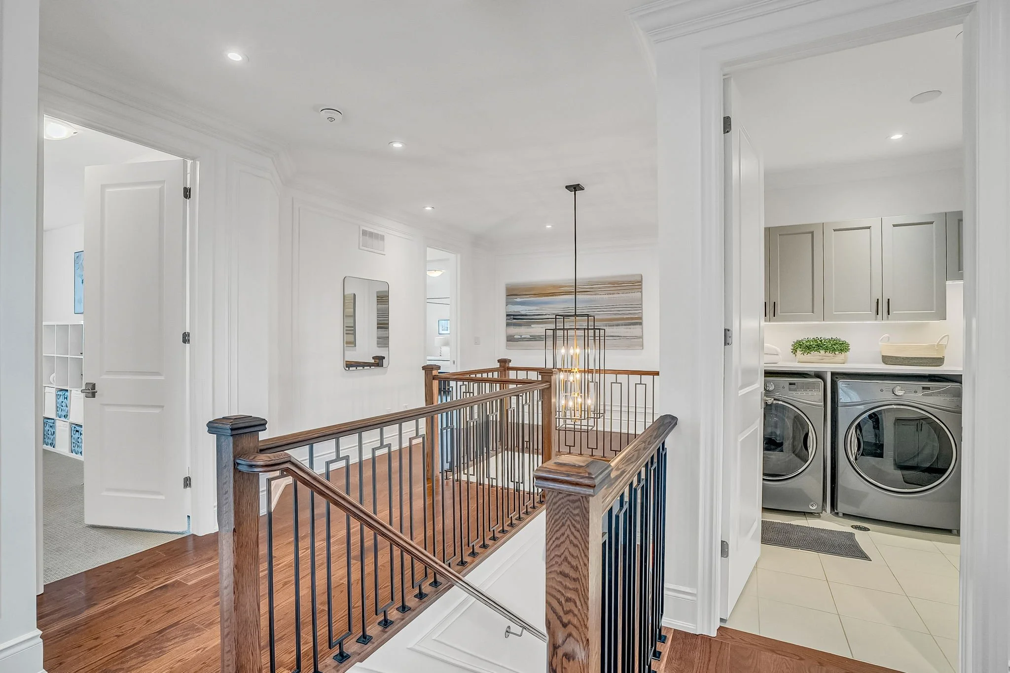 41-web-or-mls-40_2nd floor hallway-2.jpg