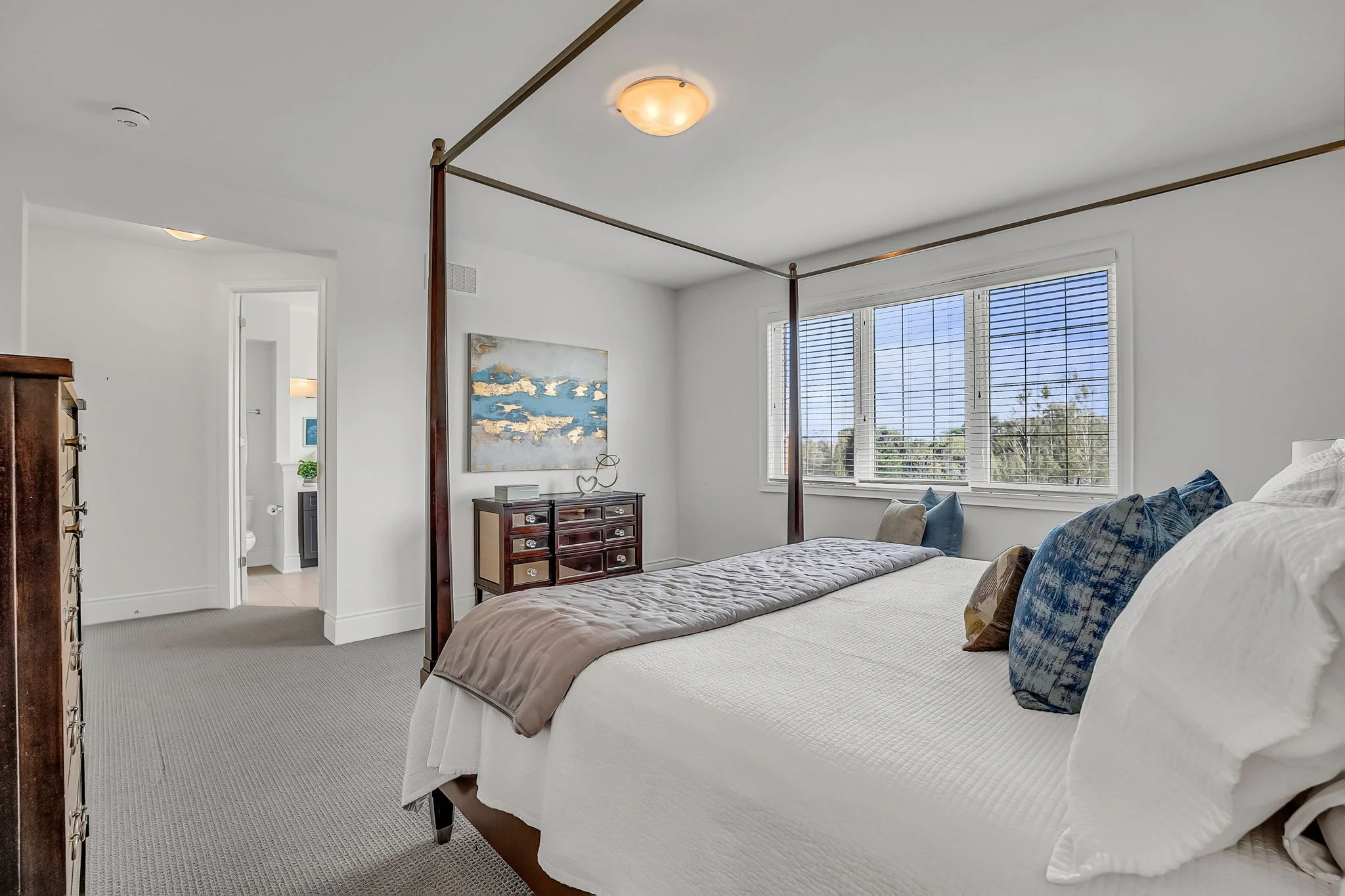 44-web-or-mls-43_primary bedroom-3.jpg