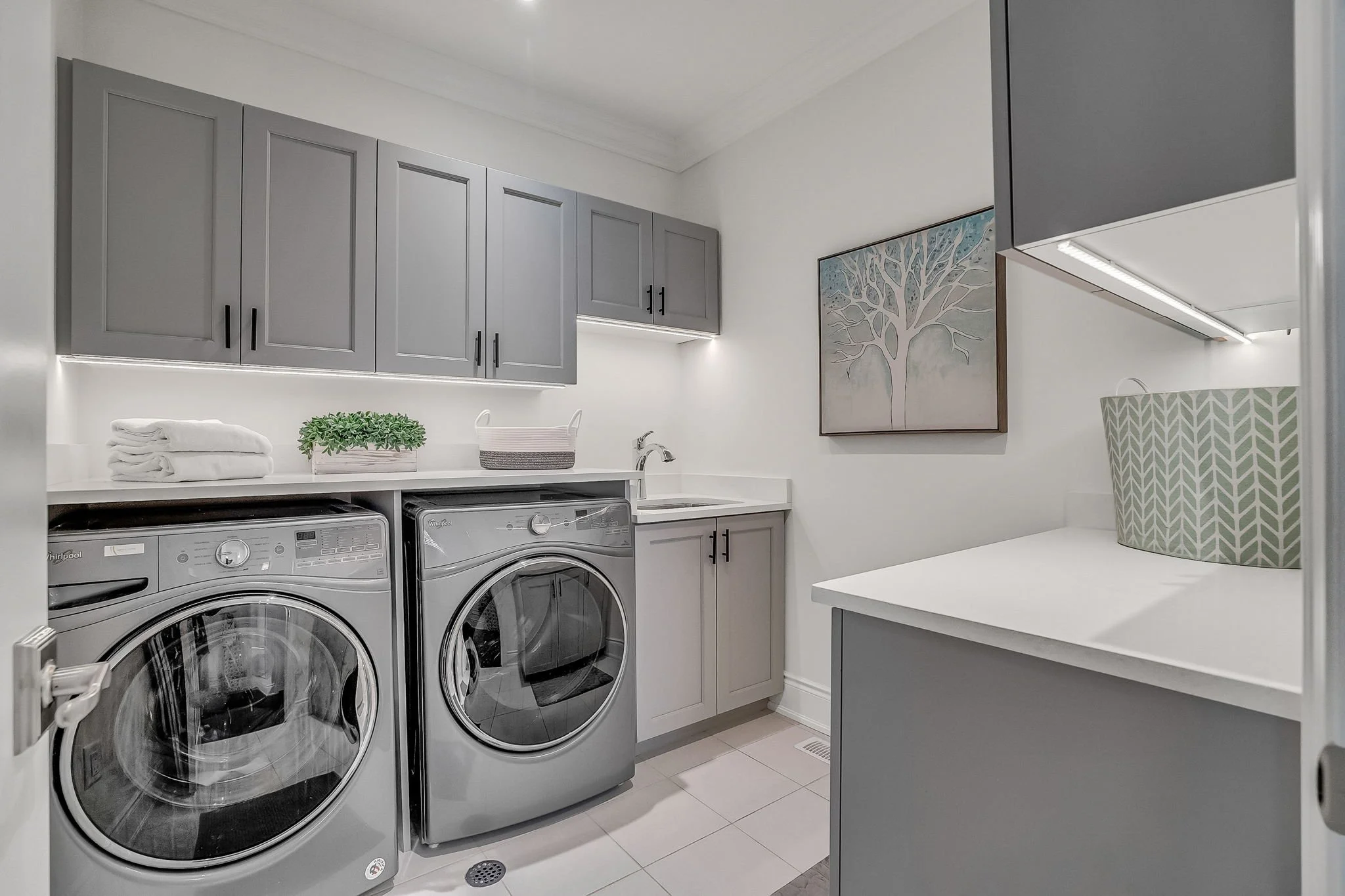 65-web-or-mls-64_laundry-1.jpg