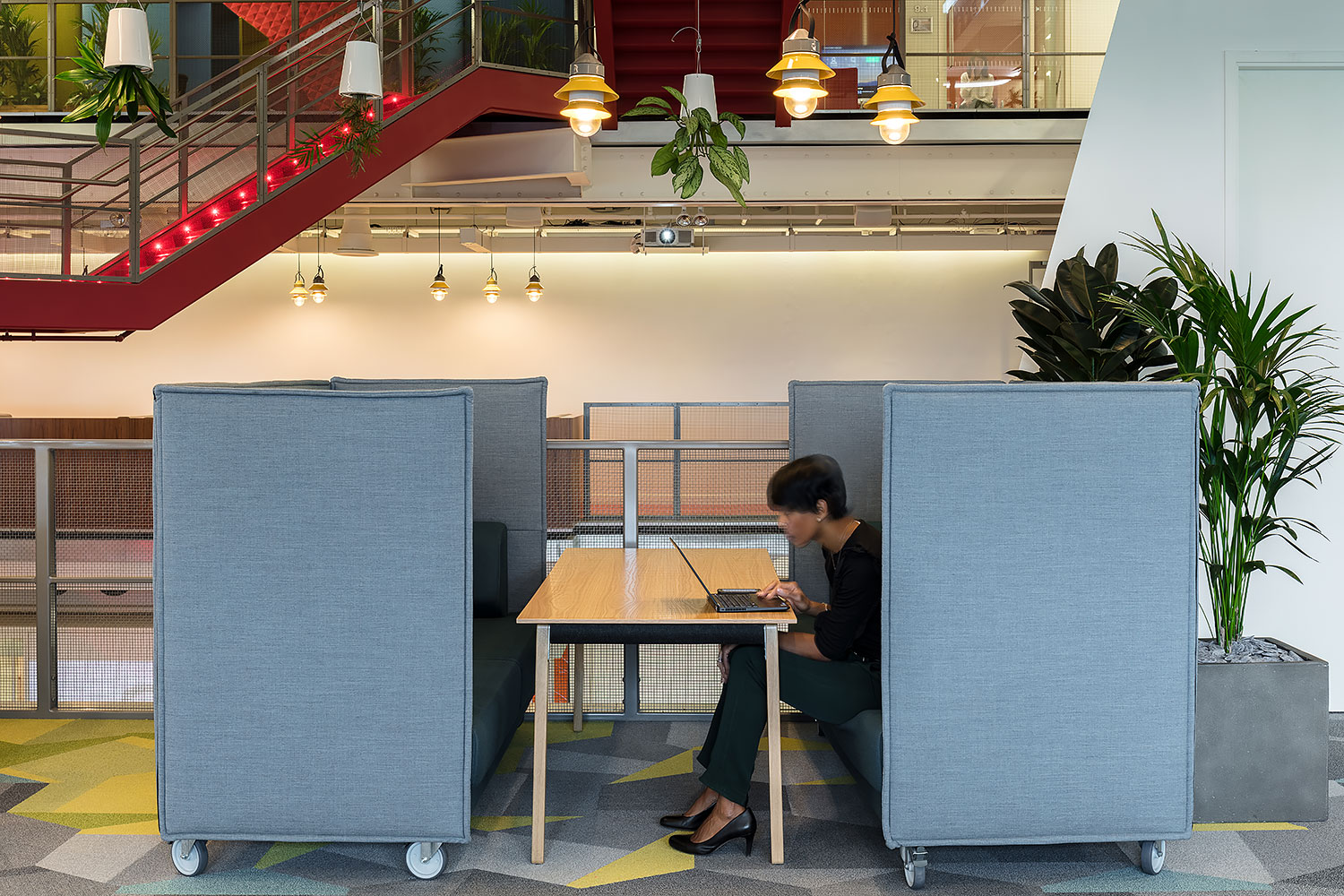 9-australian-financial-services-group-booth-seats.jpg