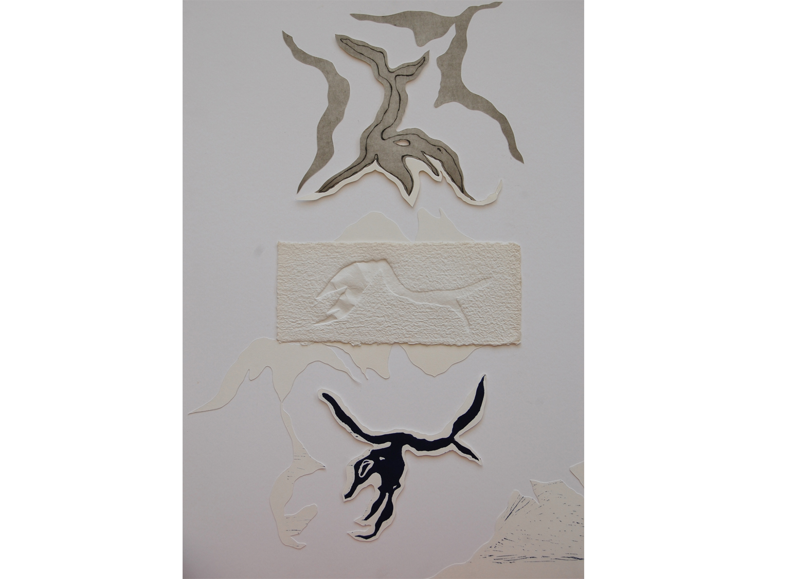 Yin-yang2, pointe-sèche, linogravure et gaufrage, 80 x 55 cm