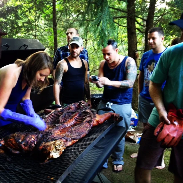 Pig Roast 3.jpg
