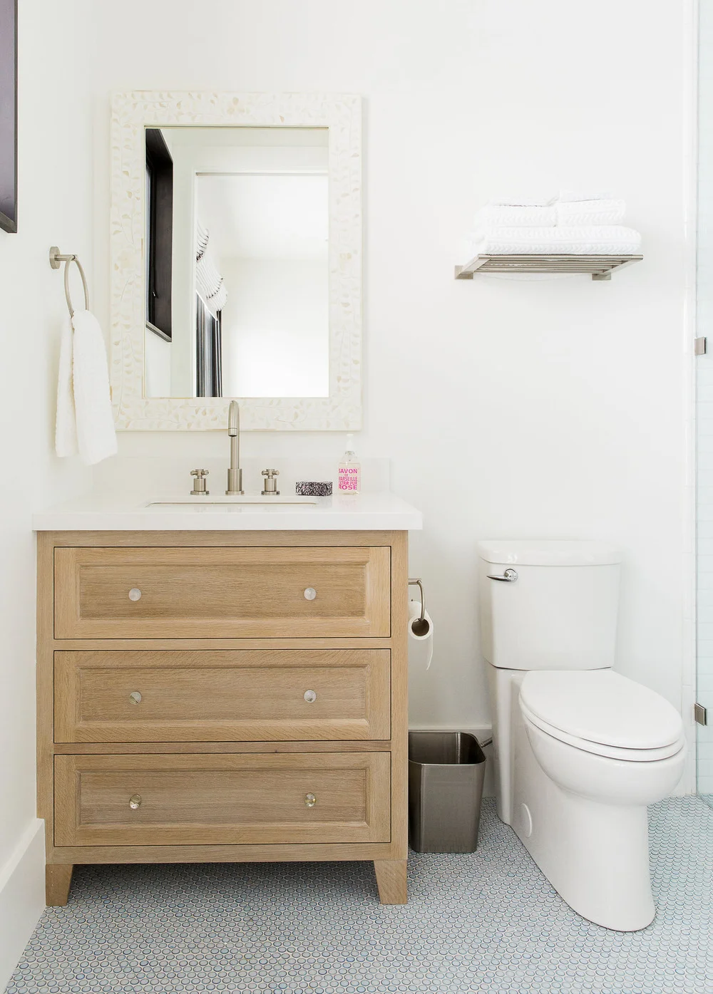 This bathroom is light, but not boring and polished but not stuffy. Pure perfection. | Source: Studio McGee
