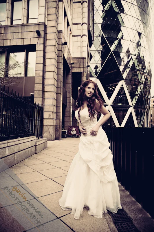 Bride-Bridal-Wedding-London_Bridal-London_Wedding-Romance-Gherkin-Millennium_Bridge-Portraits-www.gavinconlan.com-gavin_conlan-Portraiture-Essex_Photographer-London_Photographer-Weddings_at_Gherkin.-2-10.jpg