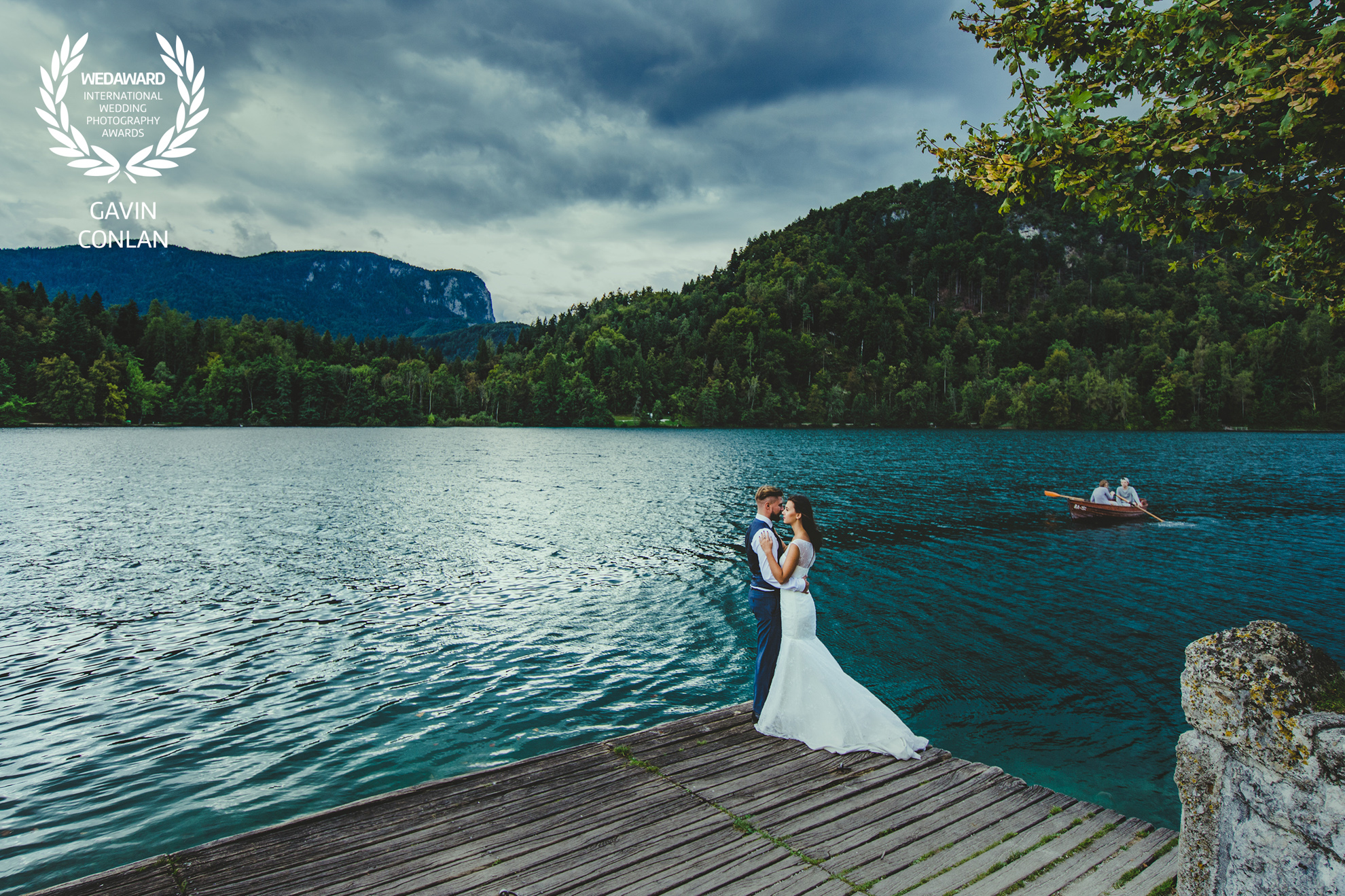destination-wedding-portrait-lake-bled-bled-island-gavin-conlan-photography-wedaward