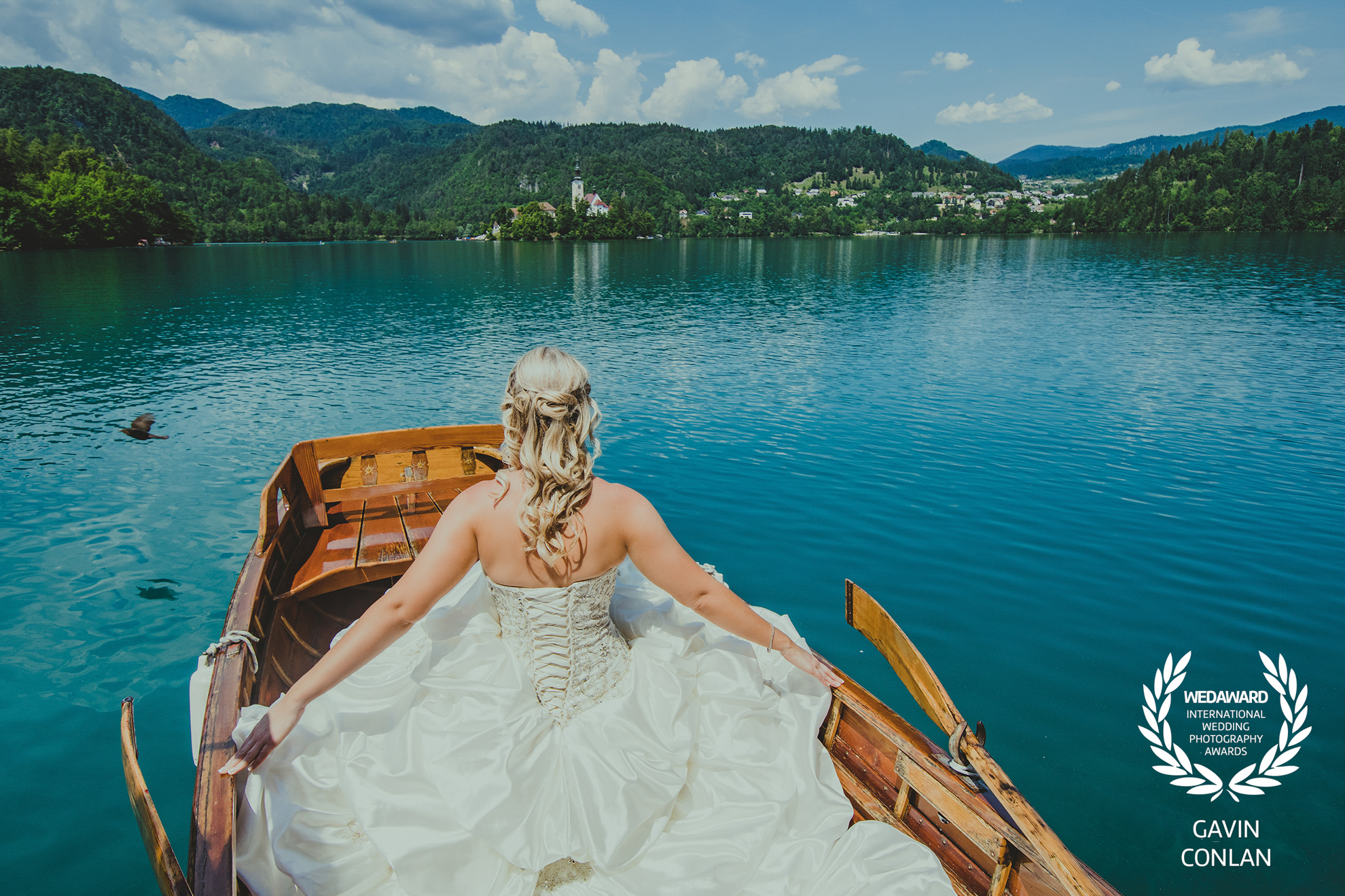 destination-wedding-portrait-lake-bled-slovenia-gavin-conlan-photography-wedaward-02