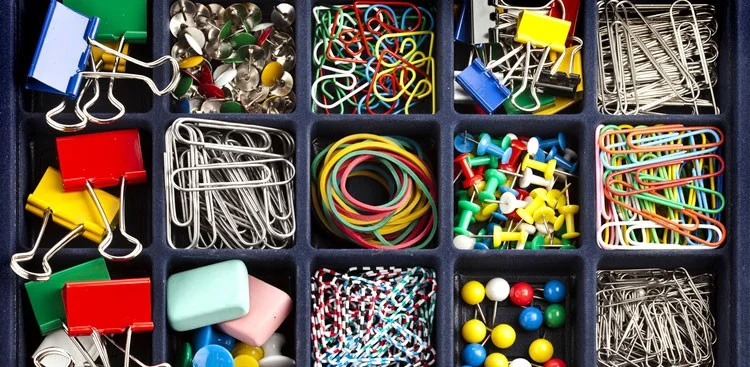 messy-desk.jpg