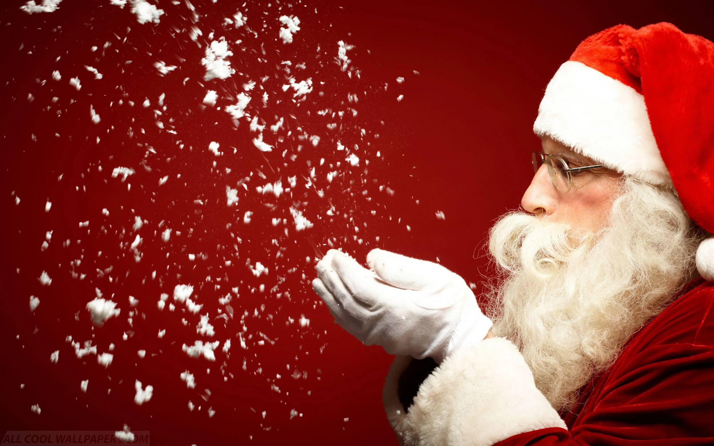 Hey Santa! Blow some of that Christmas magic over here!