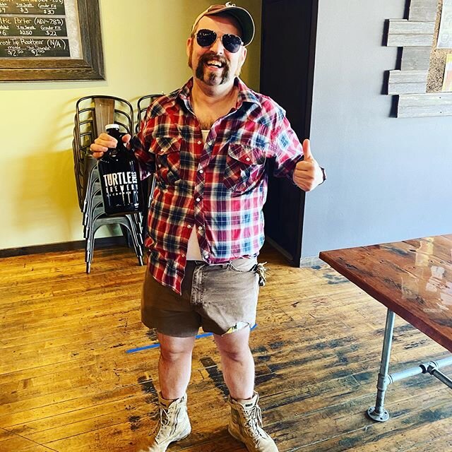 Be like this guy!  Mug club member, fashion icon, facial hair wizard, and all around good guy, Jack. Jack likes to support local business and drink local craft beer. We love Jack!  #turtlestackbrewery #joinourstack #cutoffshorts #drinklocal #fashionf
