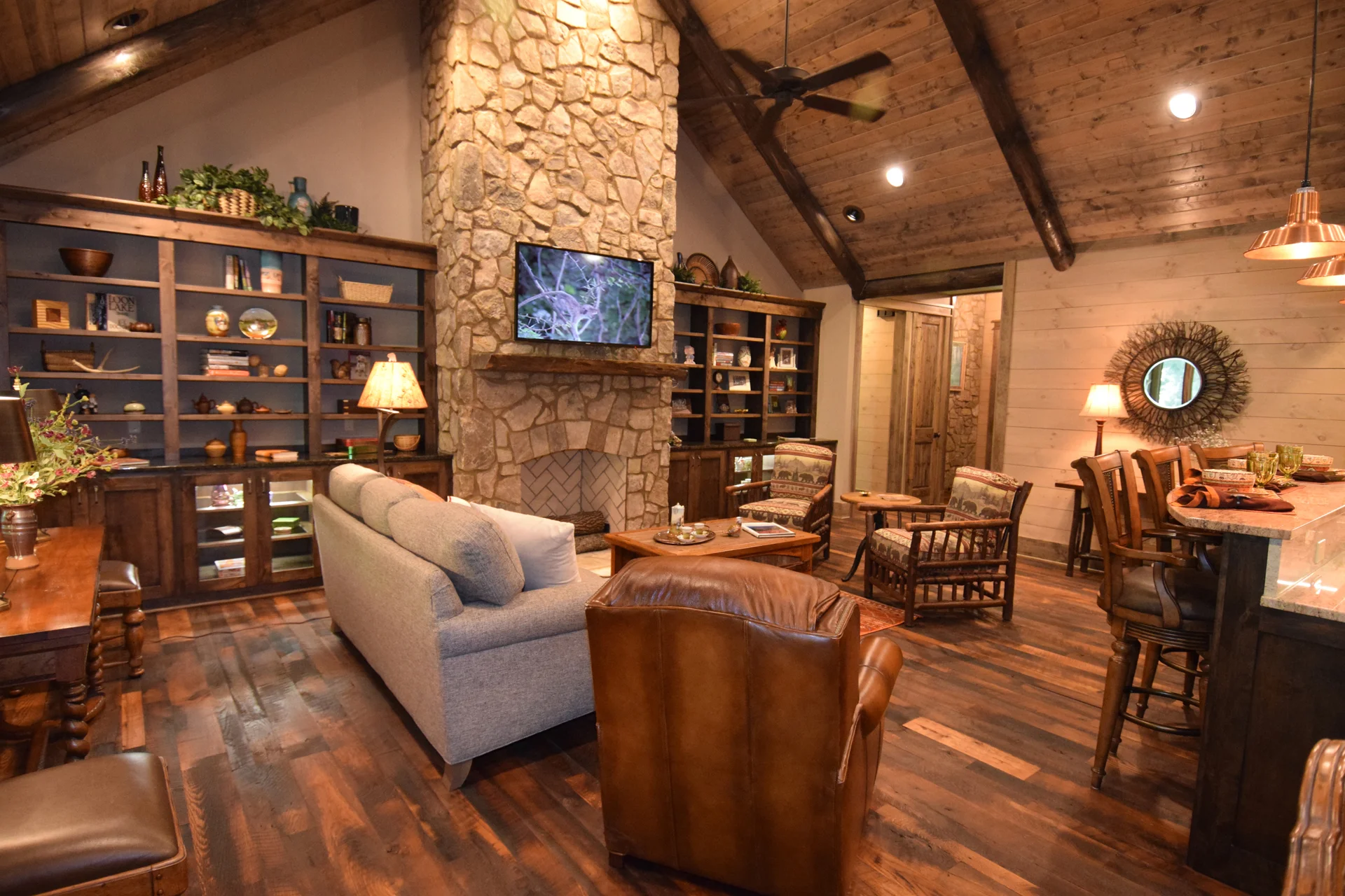 WHITE SQUIRREL FURNISHED MODEL GREAT ROOM