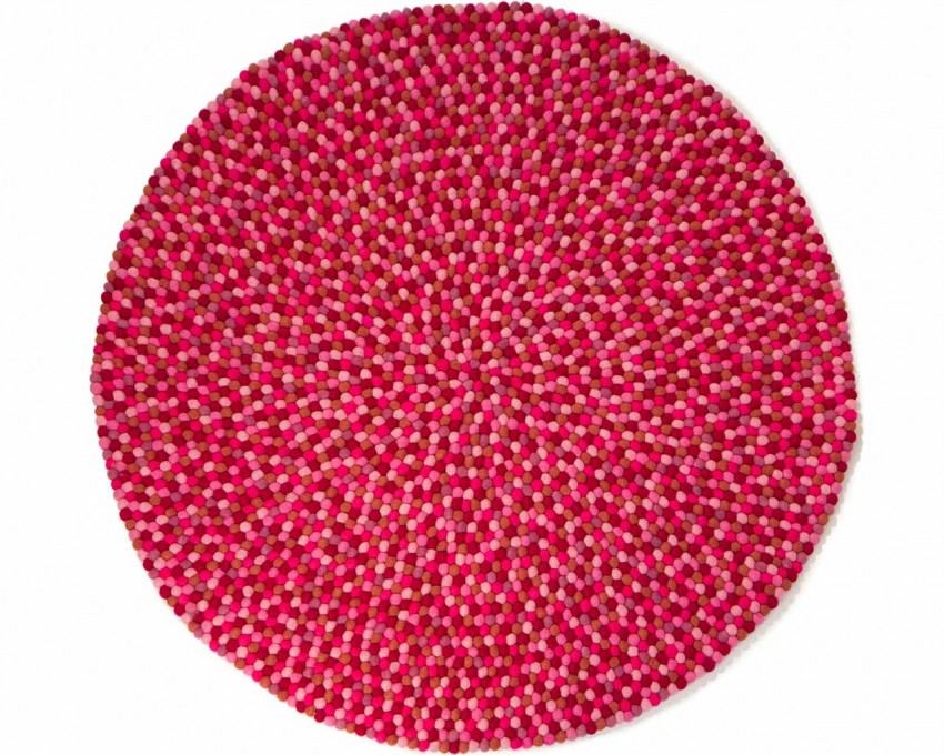pink-white-felt-ball-rugs.jpg