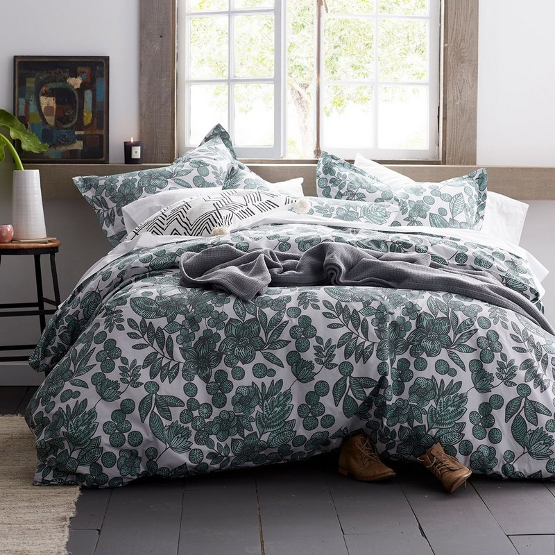 40091d_tropical_floral_duvet_web.jpeg