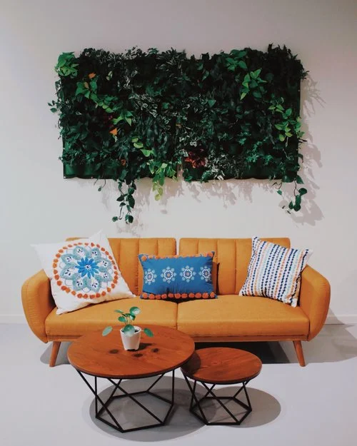 DIY Tutorial: How to Make an Indoor Vertical Garden (Video)